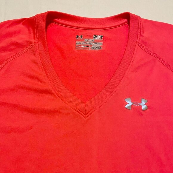 Under Armour Womens Shirt Size Small Heatgear Semi Fitted Tshirt Vneck - Picture 2 of 16